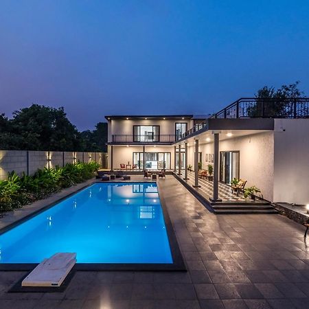 Saffronstays Mayfair Gardens 4 Bedroom Petfriendly Pool Villa Alībāg Esterno foto