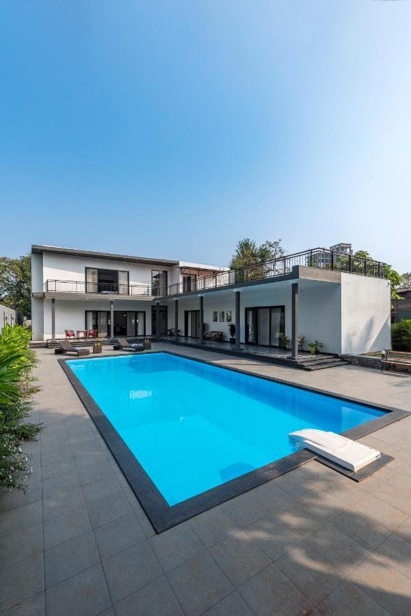 Saffronstays Mayfair Gardens 4 Bedroom Petfriendly Pool Villa Alībāg Esterno foto